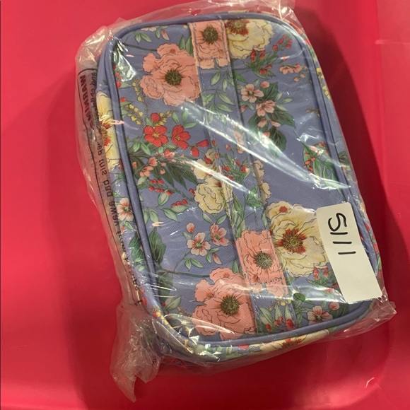 Yumi Kim Makeup Train Case 5111 - Picture 2 of 4